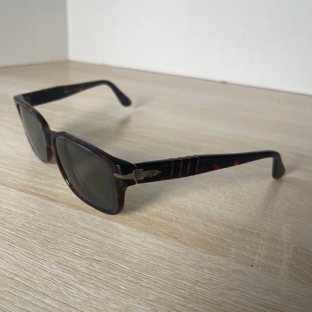 Tortoise Shell Sunglasses - Picture 3 of 9